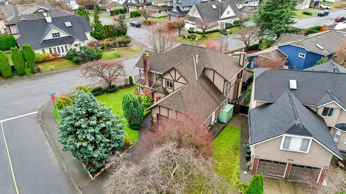 Fitness Center Photo Near 2890 Tempe Knoll Drive, North Vancouver, BC