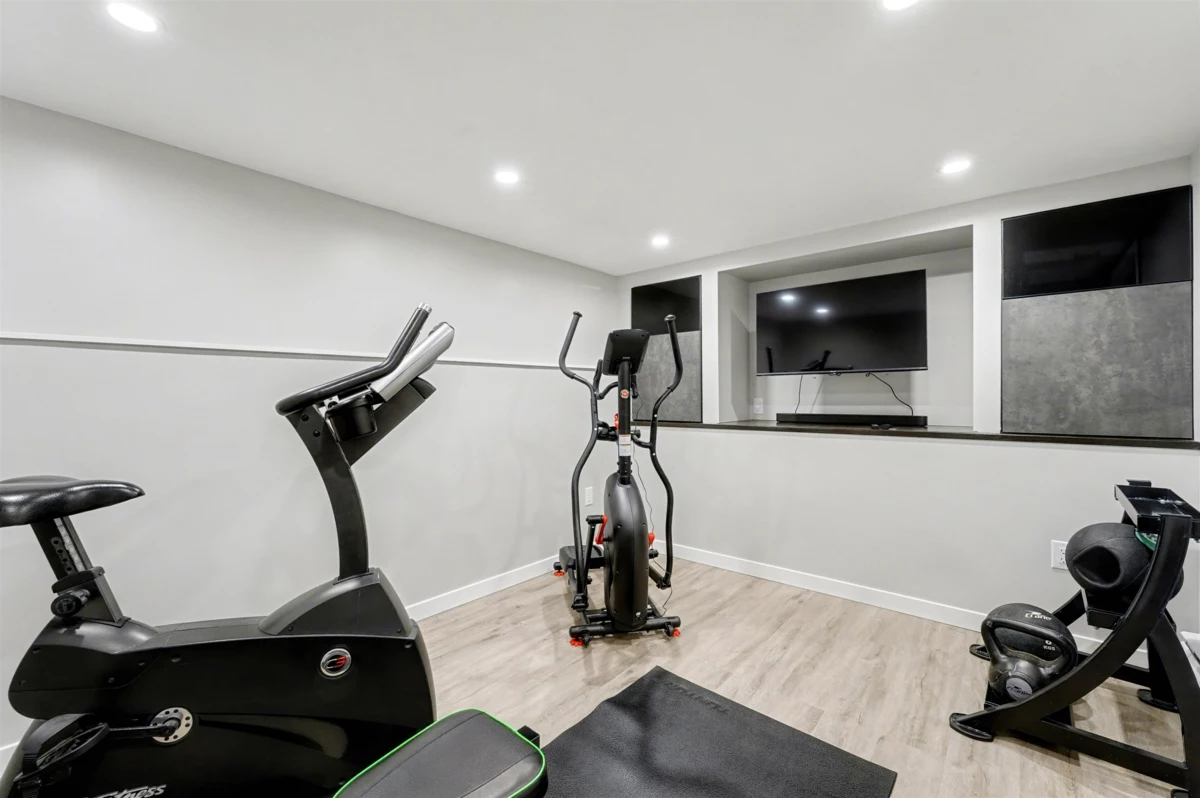 Hallway Photo of 2890 Tempe Knoll Drive, North Vancouver, BC