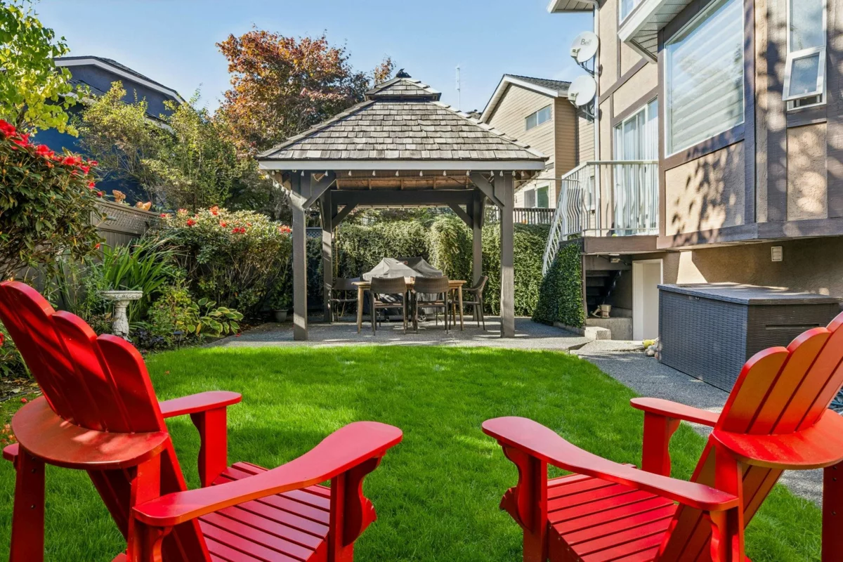 Hot Tub / Spa Photo of 2890 Tempe Knoll Drive, North Vancouver, BC