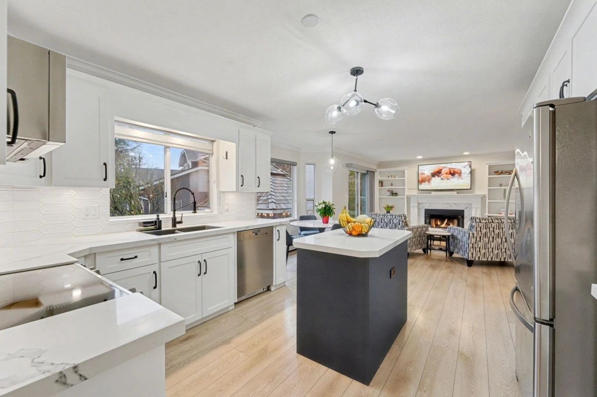 Kitchen Photo of 2890 Tempe Knoll Drive, North Vancouver, BC