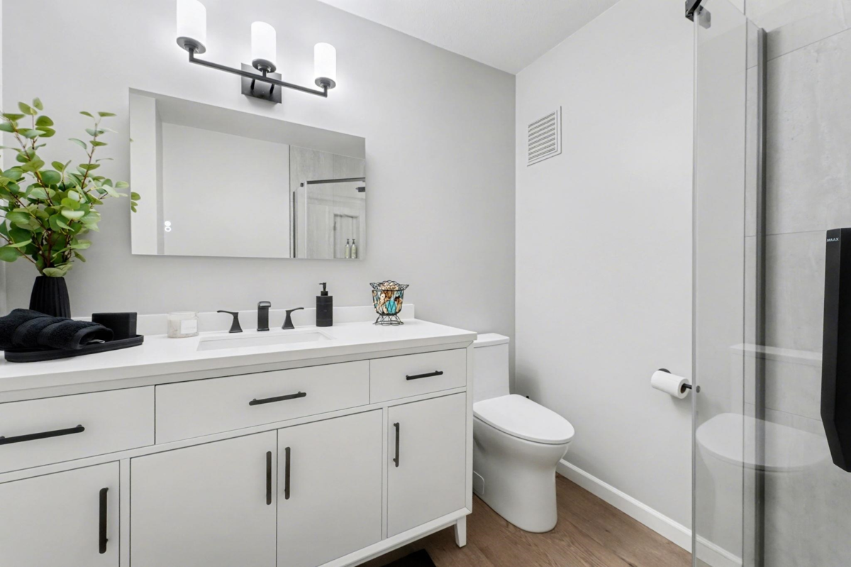 Mudroom Photo of 2890 Tempe Knoll Drive, North Vancouver, BC