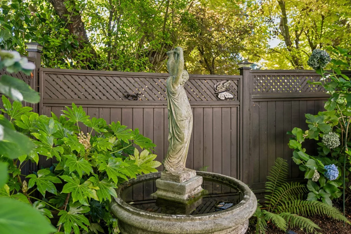 Swimming Pool Photo of 2890 Tempe Knoll Drive, North Vancouver, BC