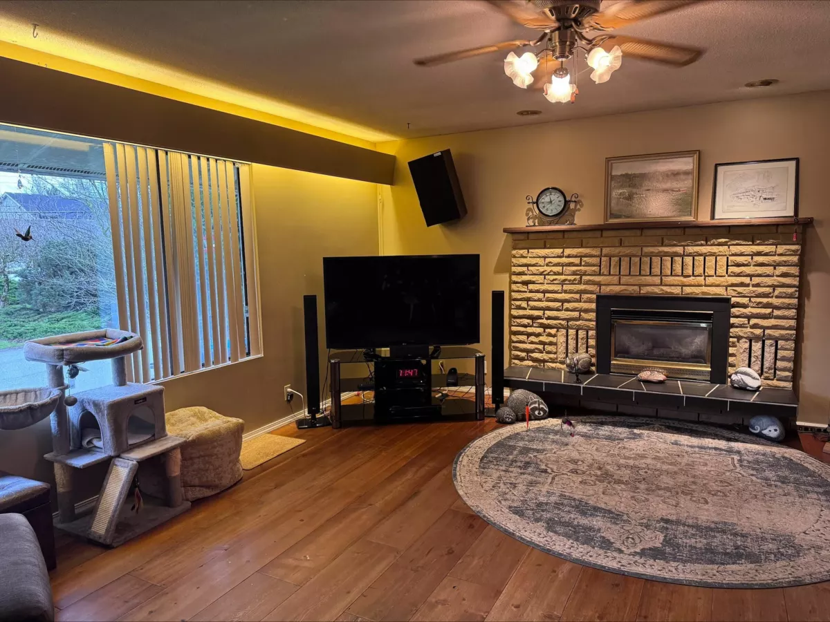 Dining Area Photo of 10105 Bonavista Street, Chilliwack, BC