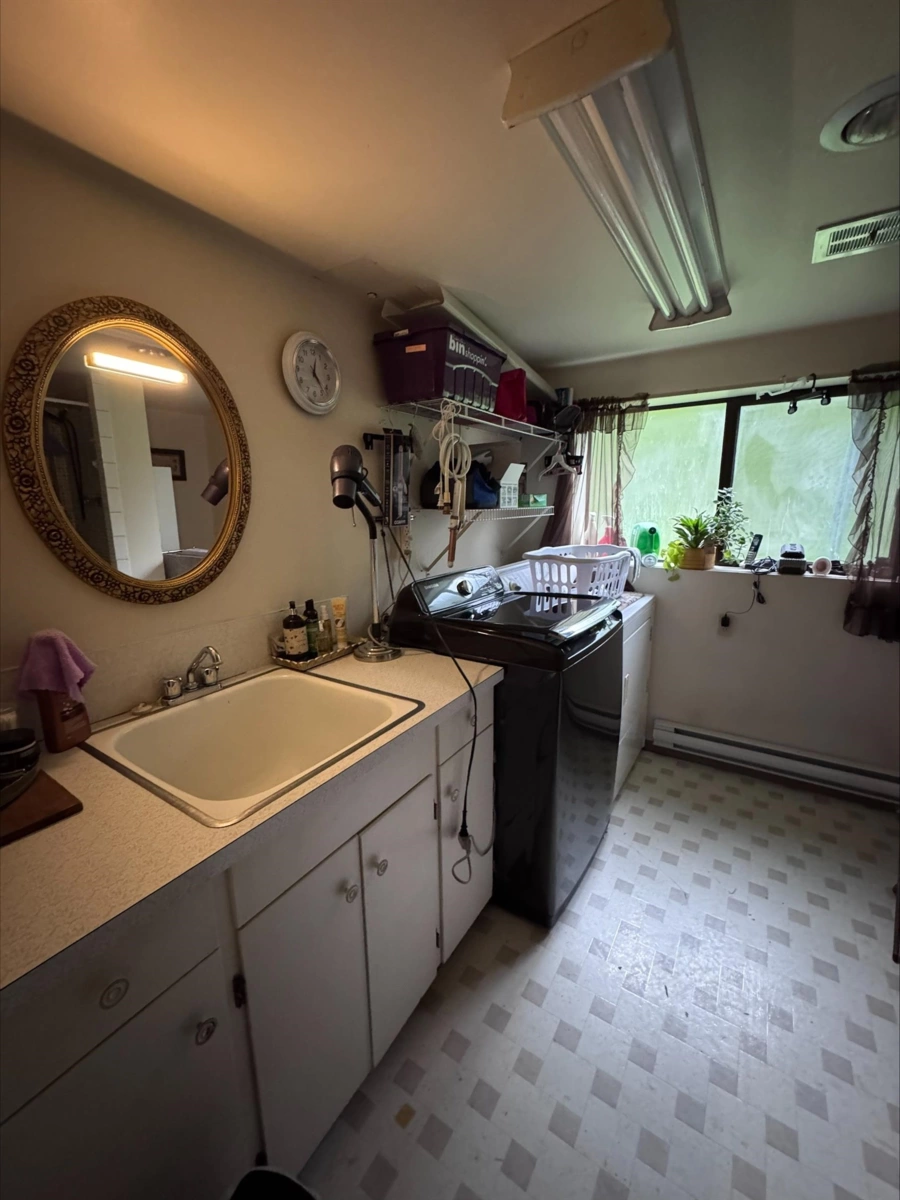 Primary Bedroom Photo of 10105 Bonavista Street, Chilliwack, BC