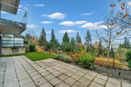 Garden / Landscaping Photo of 3018 Burfield Place, West Vancouver, BC