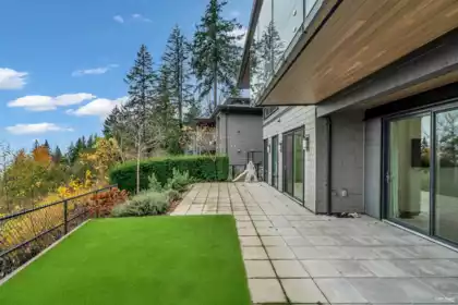 Hot Tub / Spa Photo of 3018 Burfield Place, West Vancouver, BC