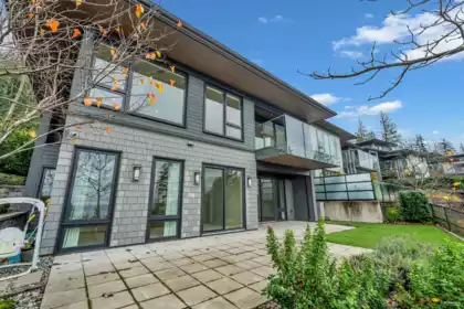 Swimming Pool Photo of 3018 Burfield Place, West Vancouver, BC
