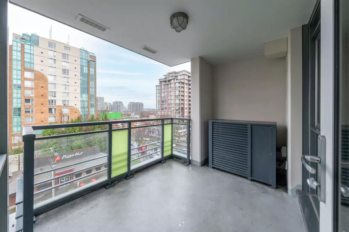 Basement Recreation Room Photo of 803 6180 Cooney Road, Richmond, BC