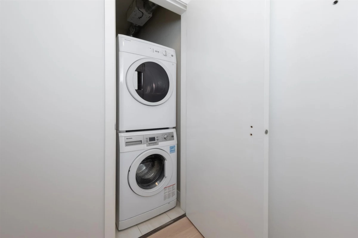 Loft / Bonus Room Photo of 803 6180 Cooney Road, Richmond, BC