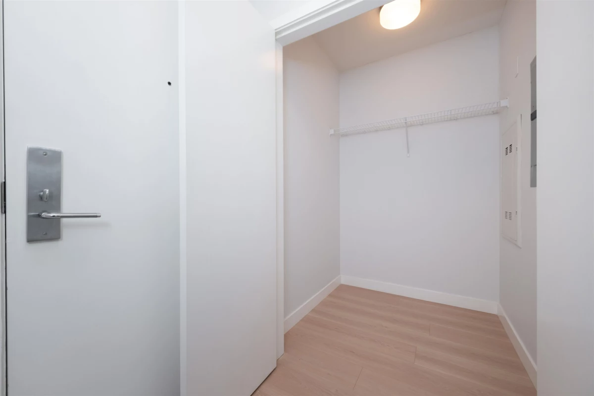 Office / Den Photo of 803 6180 Cooney Road, Richmond, BC