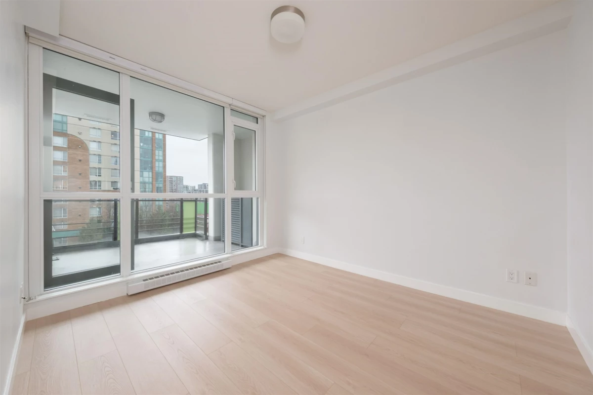 Walk-In Closet Photo of 803 6180 Cooney Road, Richmond, BC