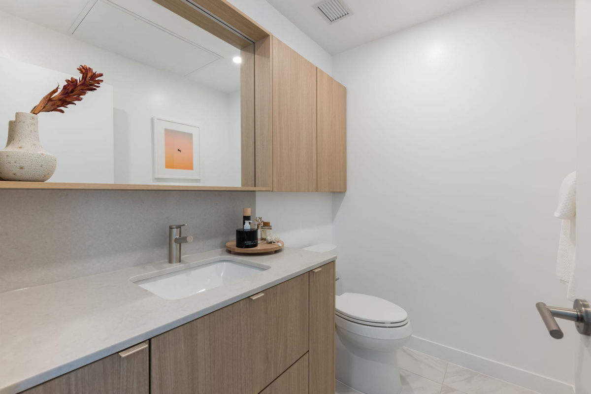 Primary Bathroom Photo of 102 626 Claremont Street, Coquitlam, BC