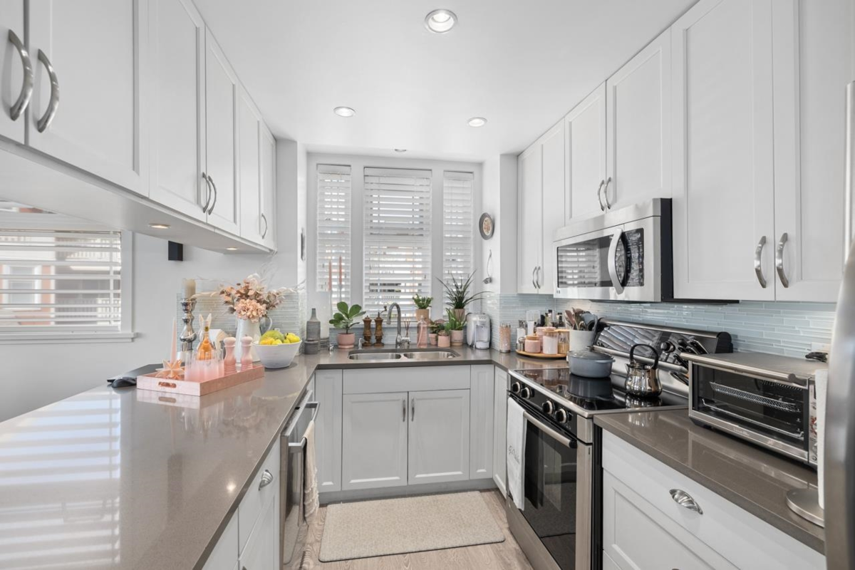 Living Room Photo of 302 15392 16a Avenue, Surrey, BC