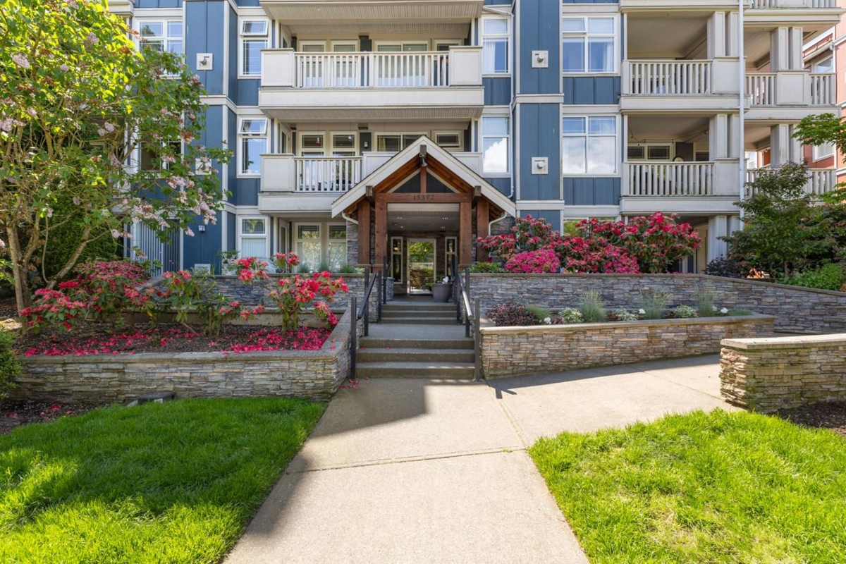 Outdoor Patio Photo of 302 15392 16a Avenue, Surrey, BC