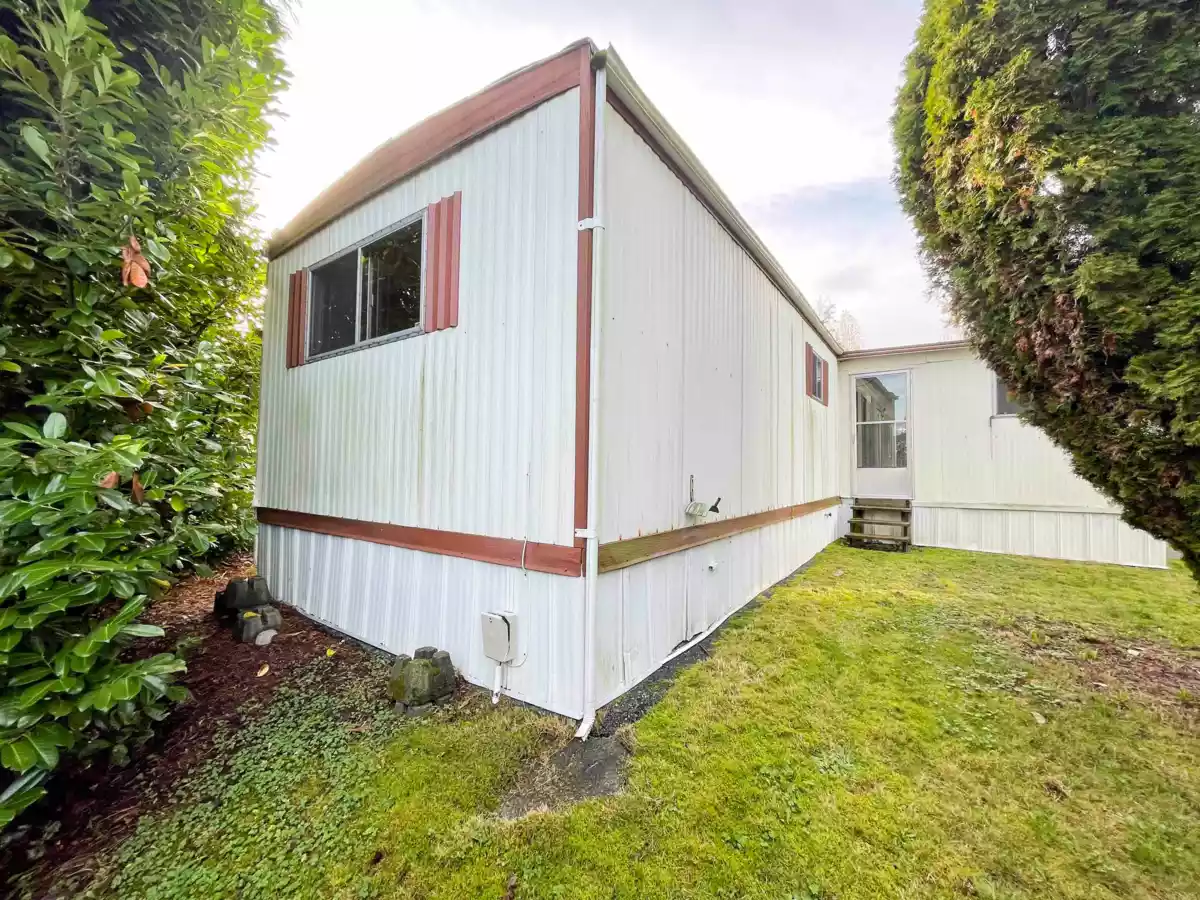 Bedroom 3 Photo of 53 7790 King George Boulevard, Surrey, BC