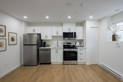 Kitchen Island Photo of 20333 77a Street, Langley, BC
