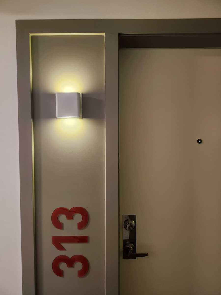 Kitchen Island Photo of 313 111 E 3rd Street, North Vancouver, BC