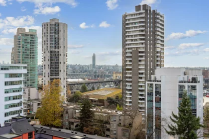 Powder Room Photo of 808 1146 Harwood Street, Vancouver, BC