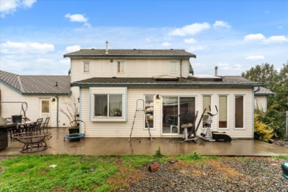 Family Room Photo of 8450 Banford Road, Chilliwack, BC