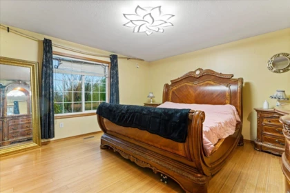 Guest Bathroom Photo of 8450 Banford Road, Chilliwack, BC