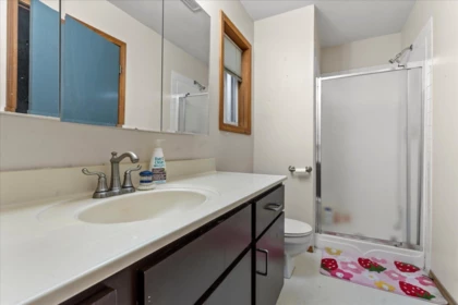 Hallway Photo of 8450 Banford Road, Chilliwack, BC
