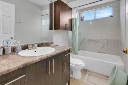 Hallway Photo of 12526 75a Avenue, Surrey, BC