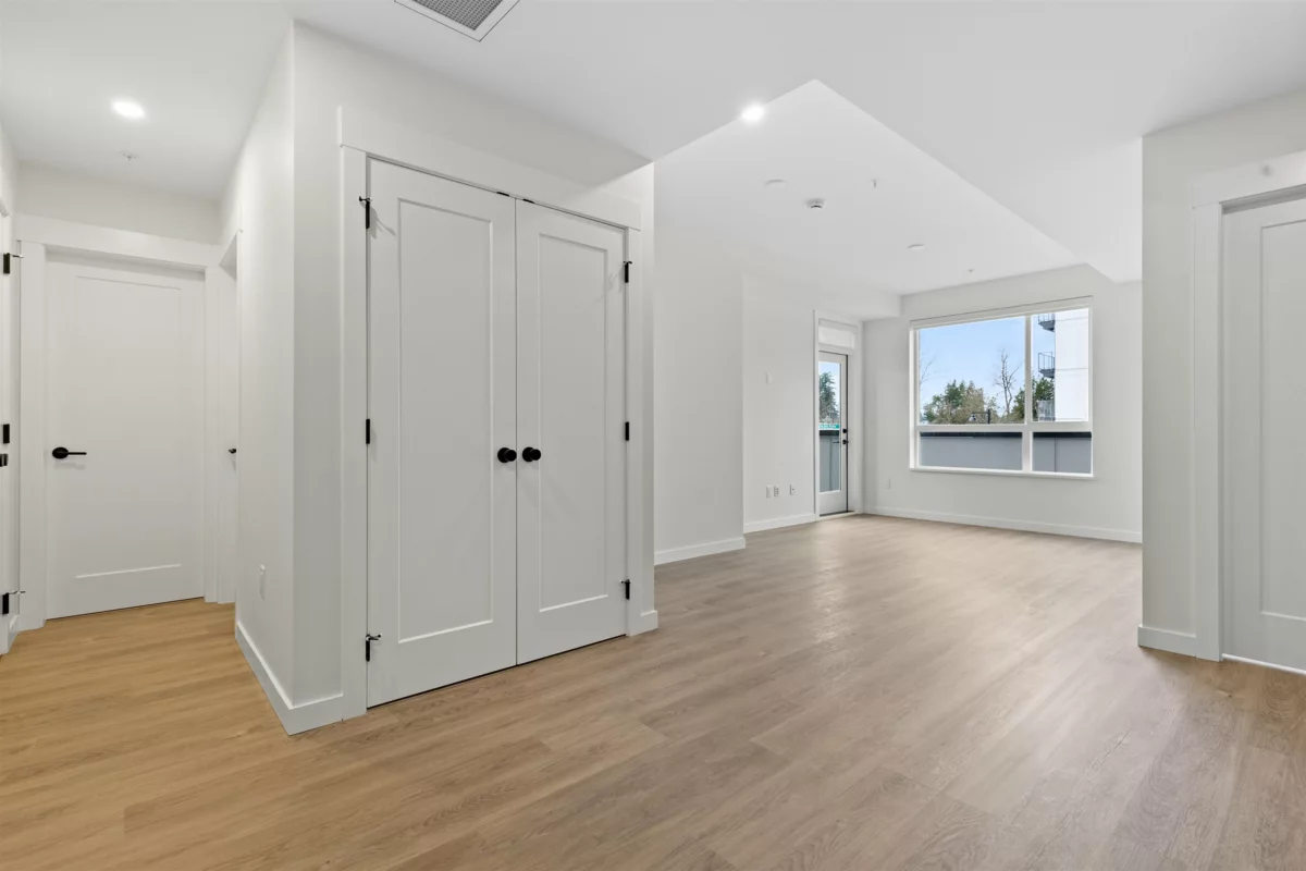 Kitchen Photo of 214 27218 Aldergrove Town Center Drive, Langley, BC
