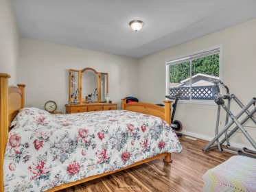 Loft / Bonus Room Photo of 59 1400 164 Street, Surrey, BC