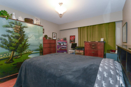 Breakfast Nook Photo of 66 32959 George Ferguson Way, Abbotsford, BC