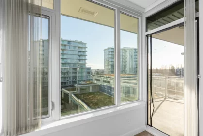 902 8628 Hazelbridge Way, Richmond, BC, Richmond — Apartment/Condo for sale