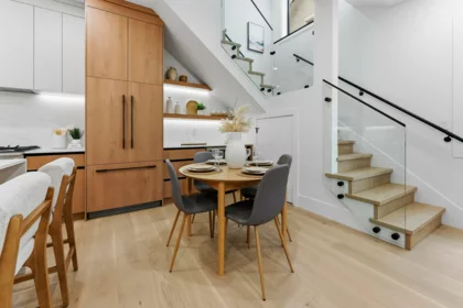Breakfast Nook Photo of 1 3218 W 38th Avenue, Vancouver, BC