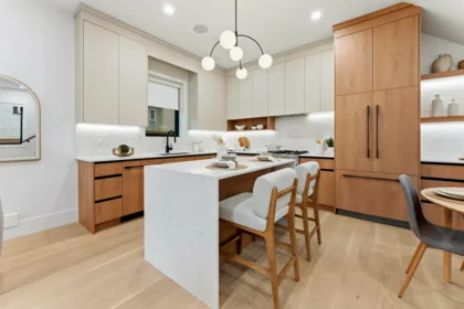 Kitchen Photo of 1 3218 W 38th Avenue, Vancouver, BC