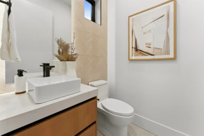 Primary Bathroom Photo of 1 3218 W 38th Avenue, Vancouver, BC