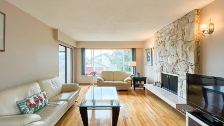 Breakfast Nook Photo of 10531 Hollybank Drive, Richmond, BC