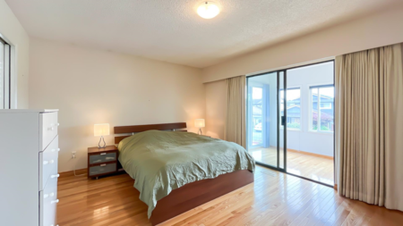 Hallway Photo of 10531 Hollybank Drive, Richmond, BC