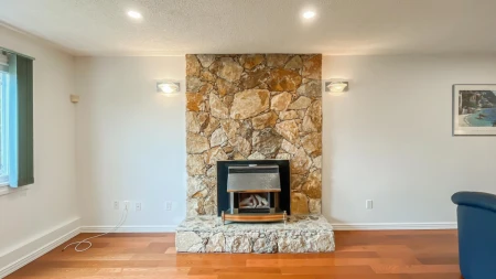 Kitchen Photo of 10531 Hollybank Drive, Richmond, BC
