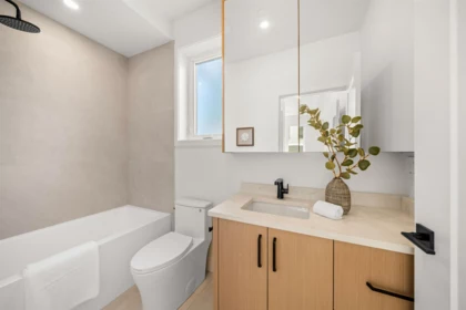 Laundry Room Photo of 1 312 E 40th Avenue, Vancouver, BC