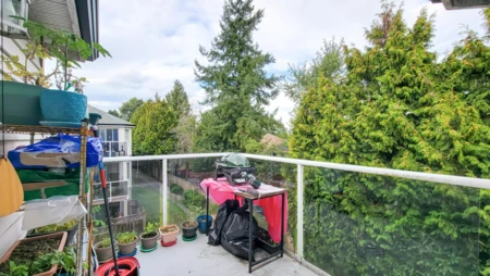 Powder Room Photo of 303 12769 72 Avenue, Surrey, BC