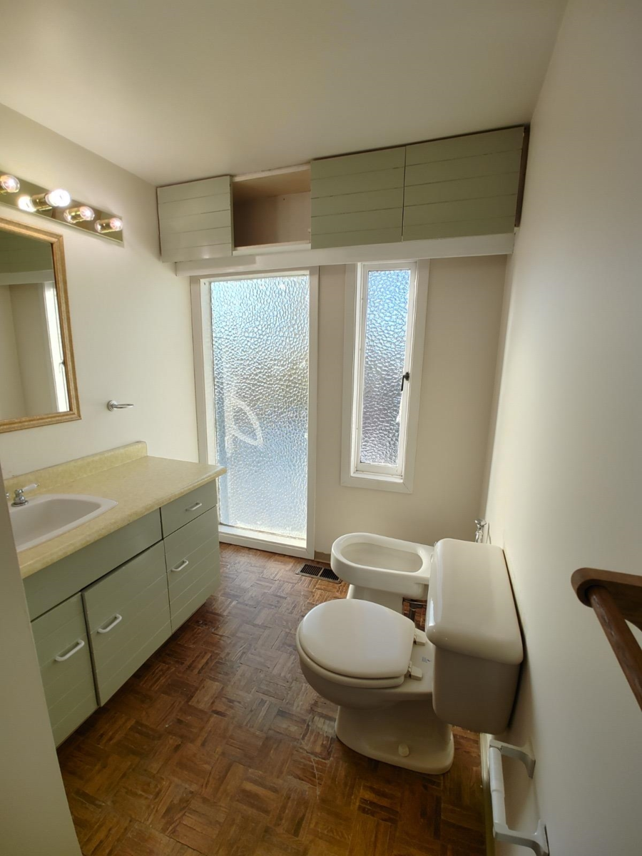 Kitchen Island Photo of 5955 Joyce Street, Vancouver, BC