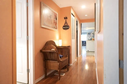 Hallway Photo of 2237 Crystal Court, Abbotsford, BC