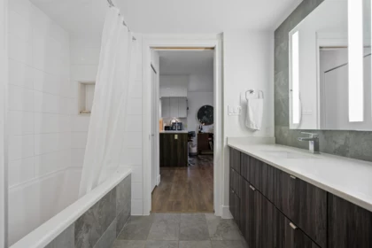 Entry Foyer Photo of 1609 1788 Columbia Street, Vancouver, BC