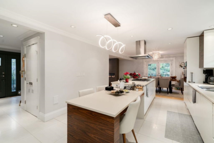 Breakfast Nook Photo of 4820 Headland Drive, West Vancouver, BC