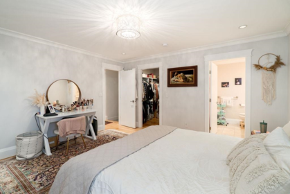 Powder Room Photo of 4820 Headland Drive, West Vancouver, BC