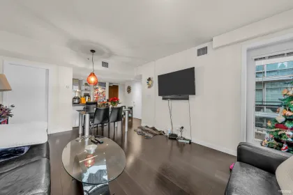 Kitchen Island Photo of 803 788 Richards Street, Vancouver, BC