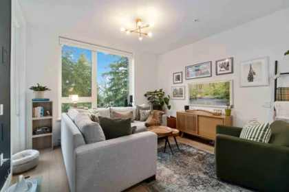 Breakfast Nook Photo of 403 2137 Chesterfield Avenue, North Vancouver, BC