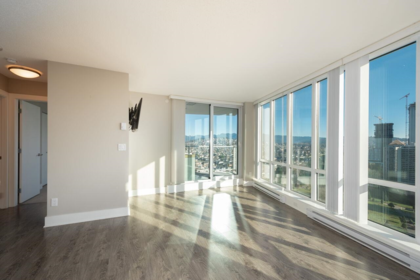 Walk-In Closet Photo of 3009 4189 Halifax Street, Burnaby, BC
