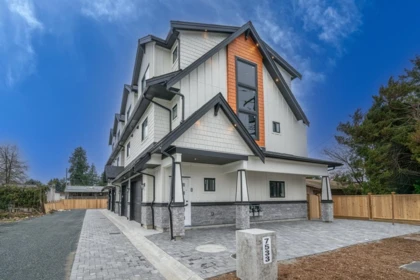 C 7533 Wren Street, Mission, BC, Mission — Row House (Non-Strata) for sale