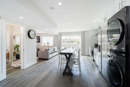 Garage Interior Photo of 829 Stevens Street, White Rock, BC