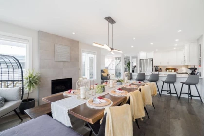 Pantry Photo of 829 Stevens Street, White Rock, BC