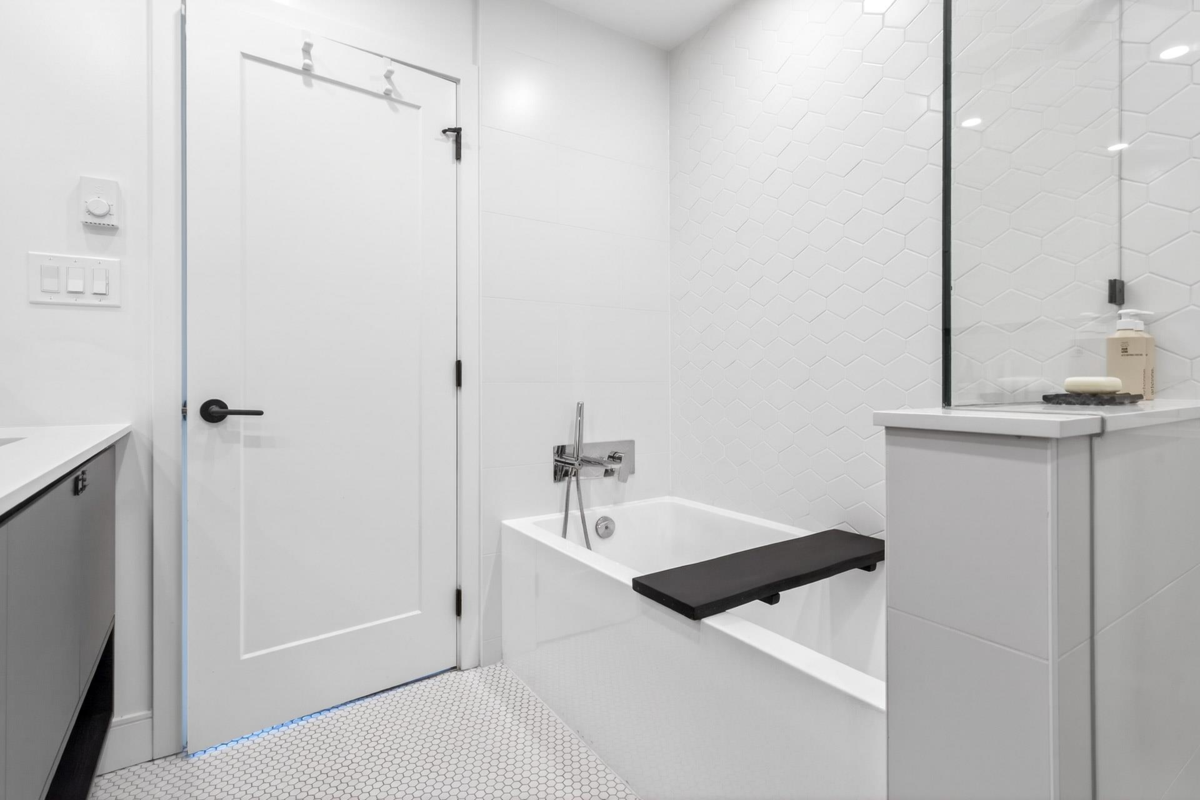 Bedroom 4 Photo of 524 55 Klahanie Drive, Port Moody, BC